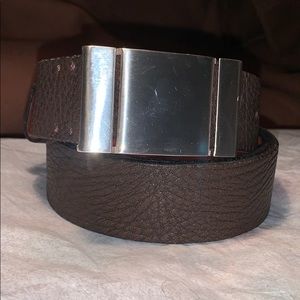 NWOT Bosca leather belt never being used, classic!